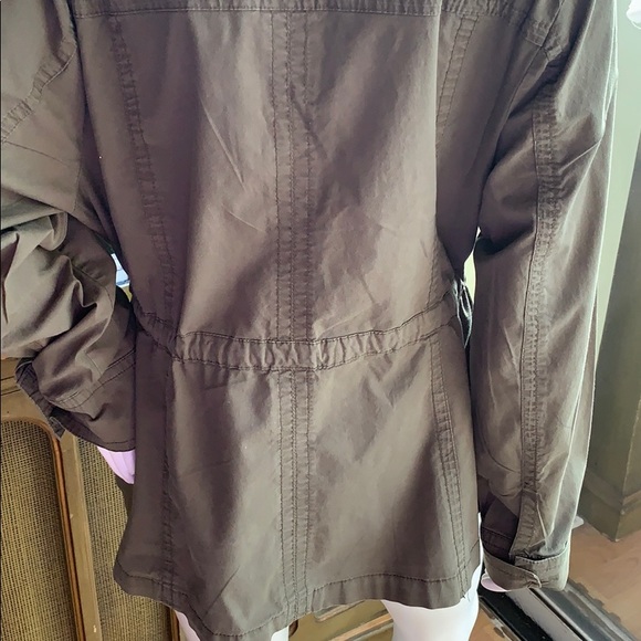 Jacket - Picture 10 of 16